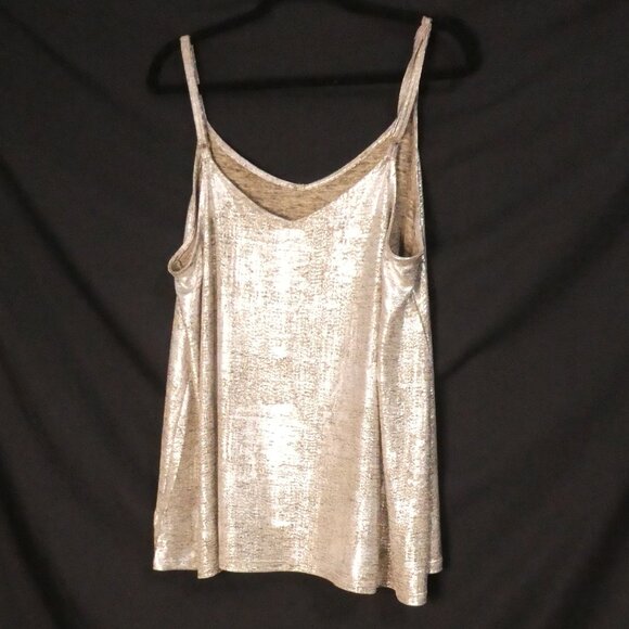 TORRID | size 1 | Metallic Sleeveless Shimmer Lightweight Top - Picture 2 of 13